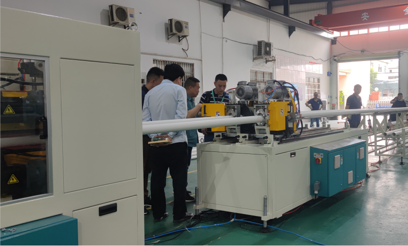 FLSP Series Counter-rotating Parallel Twin-screw Extruder â€”Pilihan Lini Produksi Ekstrusi Pipa PVC Efisiensi Tinggi