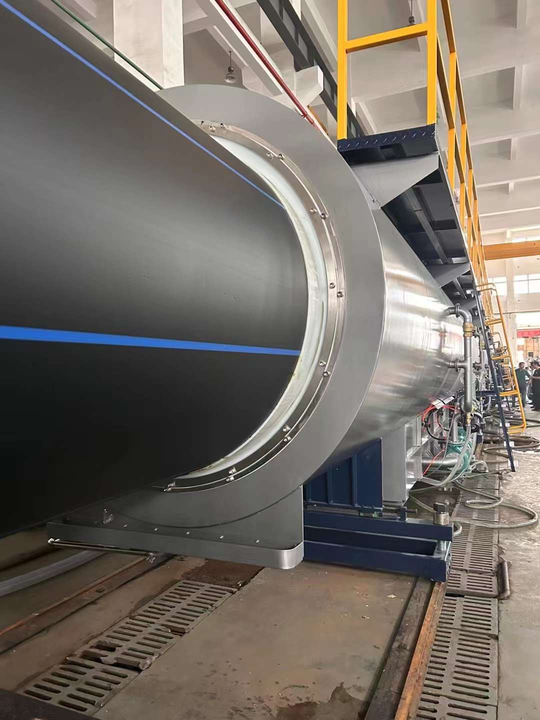 Analisa Penyebab Surface Pitting Pada Saat Produksi Pipa PVC dan Pipa PE