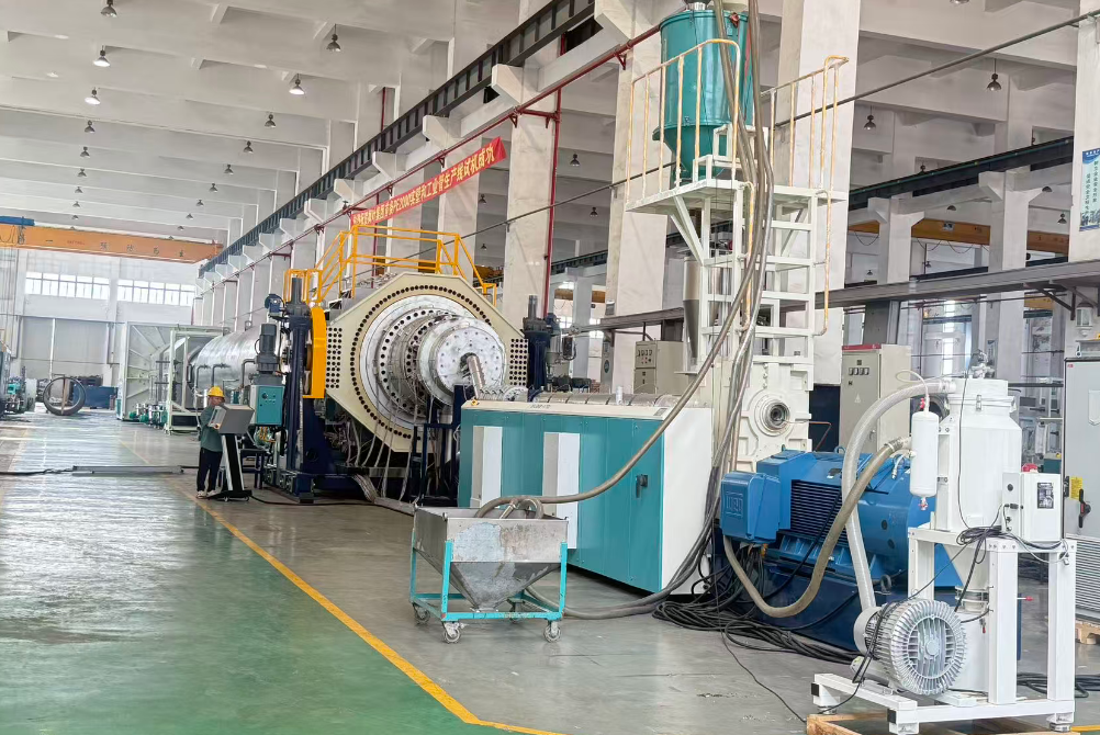 Poin Penting untuk Peralatan Startup dan Teknologi Produksi Pipa PE dengan Diameter Besar Di Atas 2000mm
