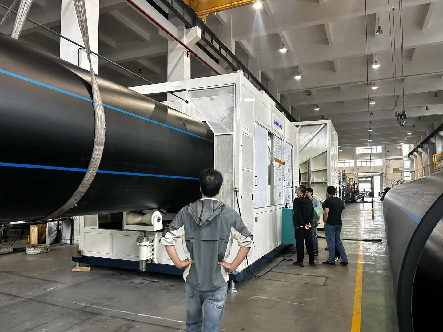 Poin Penting untuk Peralatan Startup dan Teknologi Produksi Pipa PE dengan Diameter Besar Di Atas 2000mm